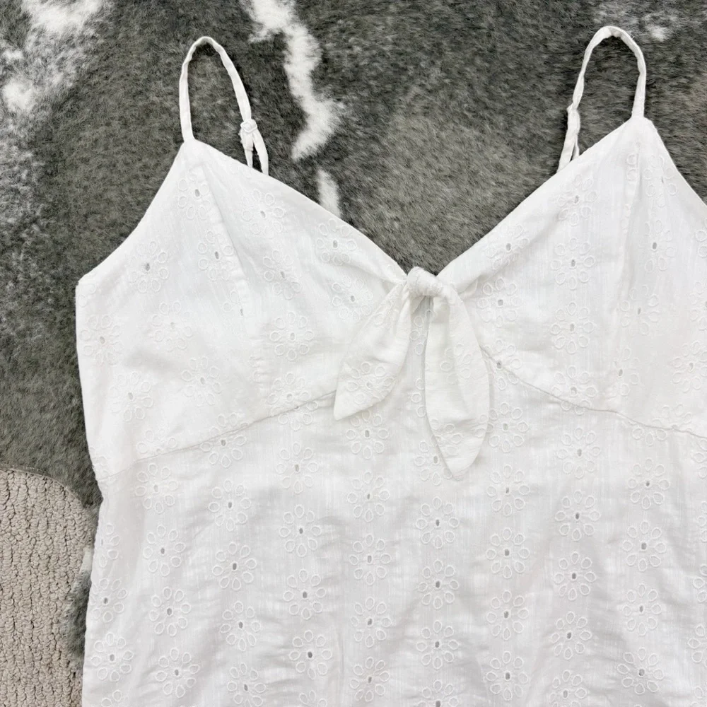 Old Navy Eyelet Tie Front Top - Picture 2 of 11
